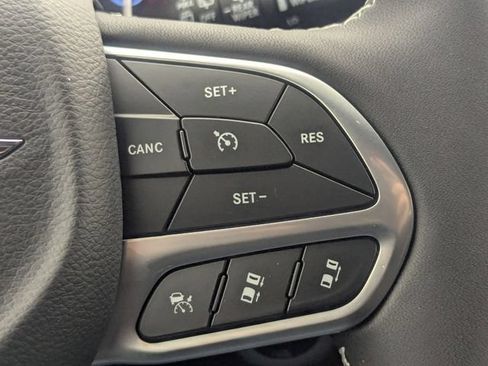 New 2026 Chrysler Pacifica Select FWD image 12