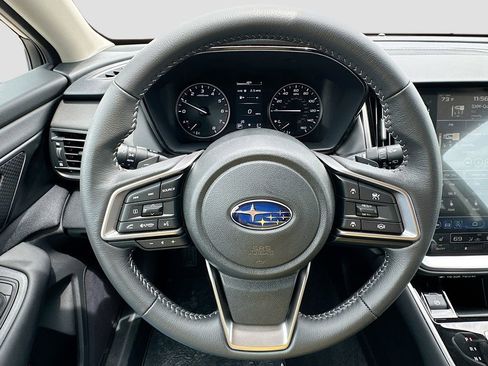 Used 2025 Subaru Outback Premium AWD/4WD image 13