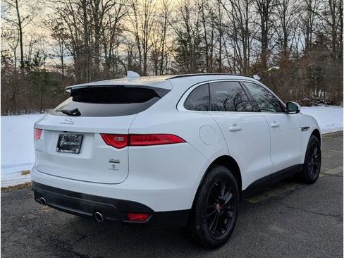 Used 2018 Jaguar F-PACE Prestige image 7