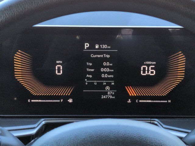 Used 2025 Kia Sorento LX FWD image 24