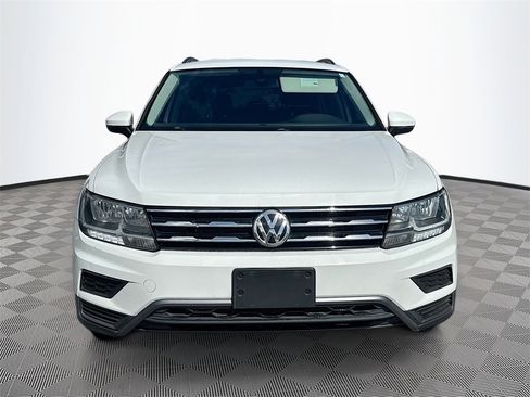 Used 2021 Volkswagen Tiguan SE image 2
