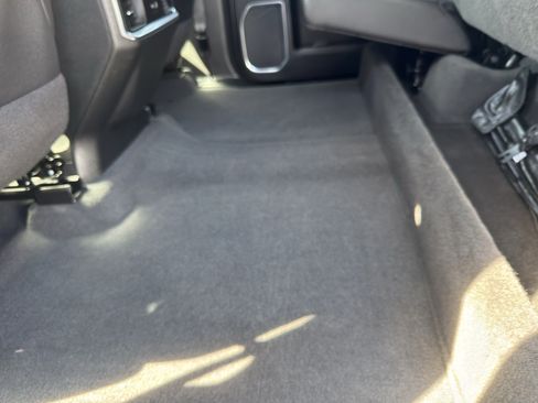 Used 2022 Chevrolet Silverado 1500 LTZ w/ Technology Package AWD/4WD image 36