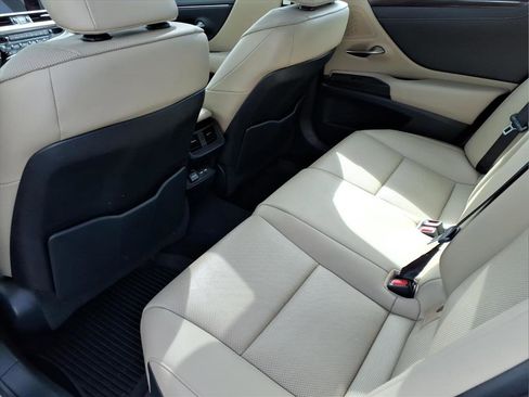 Used 2020 Lexus ES 350 Base w/ Premium Package image 16
