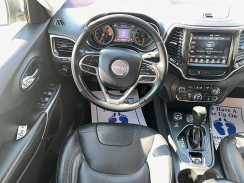 Used 2019 Jeep Cherokee Limited image 15