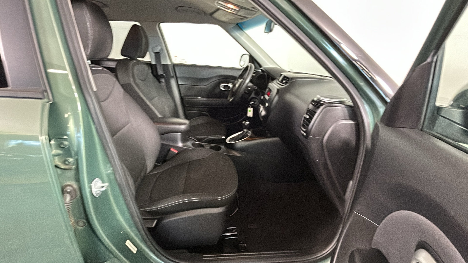Used 2014 Kia Soul FWD image 34