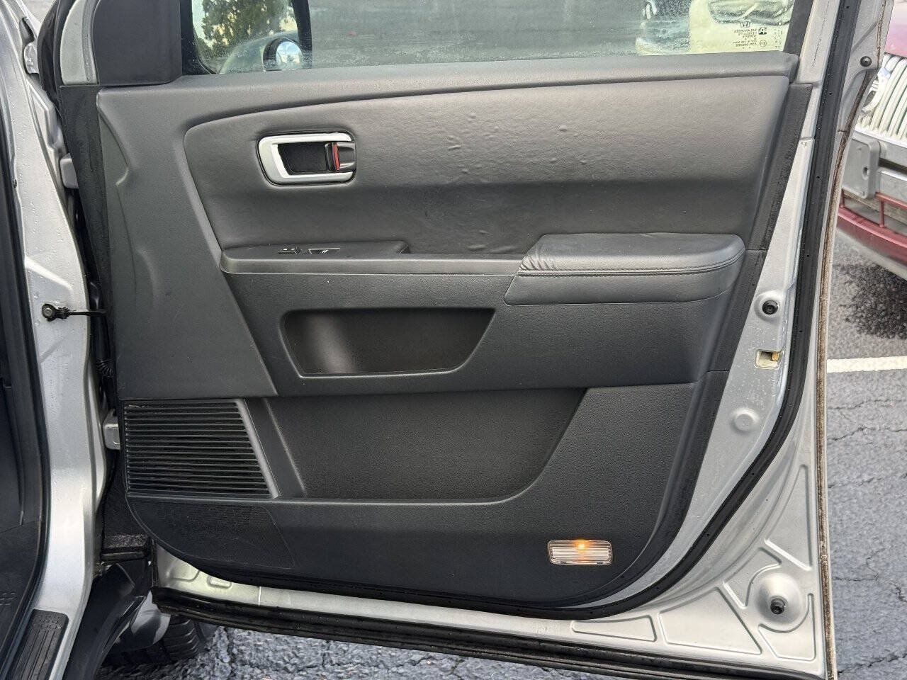Used 2010 Honda Pilot EX-L image 27