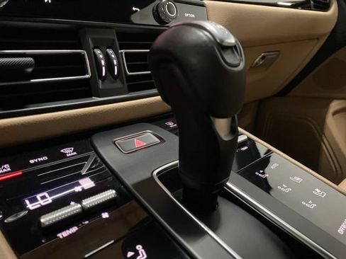 Used 2023 Porsche Macan Turbo AWD/4WD image 59