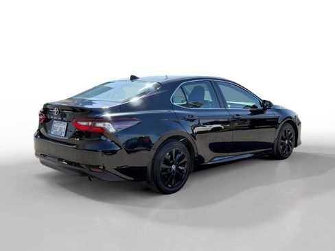 Used 2023 Toyota Camry LE w/ Convenience Package FWD image 5