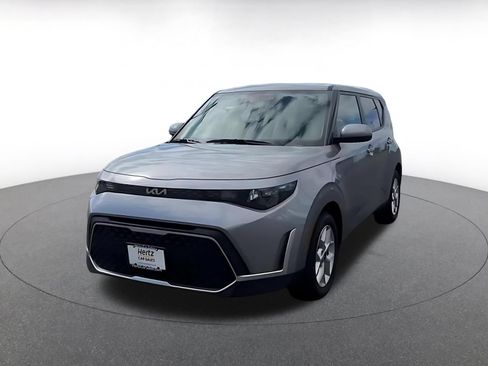 Used 2025 Kia Soul LX w/ LX Technology Package FWD image 7