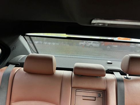 Used 2013 BMW 550i xDrive Sedan AWD/4WD image 25