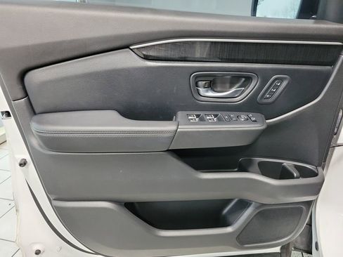 Used 2023 Honda Pilot Elite image 40