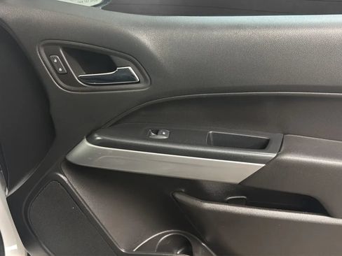 Used 2022 Chevrolet Colorado LT w/ Fleet Safety Package RWD image 17