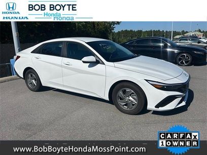 Used 2025 Hyundai Elantra SE