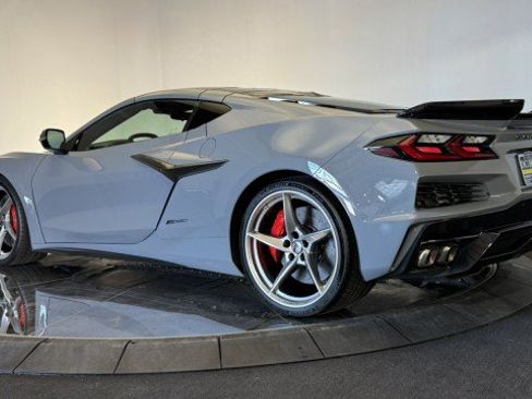 Used 2025 Chevrolet Corvette E-Ray w/ Stealth Interior Trim Package AWD/4WD image 24
