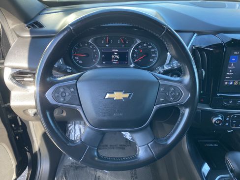Used 2022 Chevrolet Traverse LT image 26