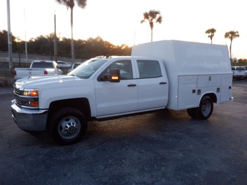 Used 2018 Chevrolet Silverado 3500 W/T w/ WT Convenience Package image 2