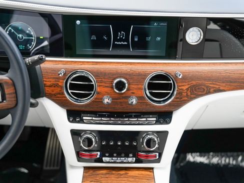 Certified 2022 Rolls-Royce Ghost image 36