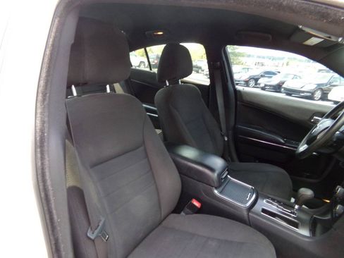 Used 2014 Dodge Charger SE RWD image 27