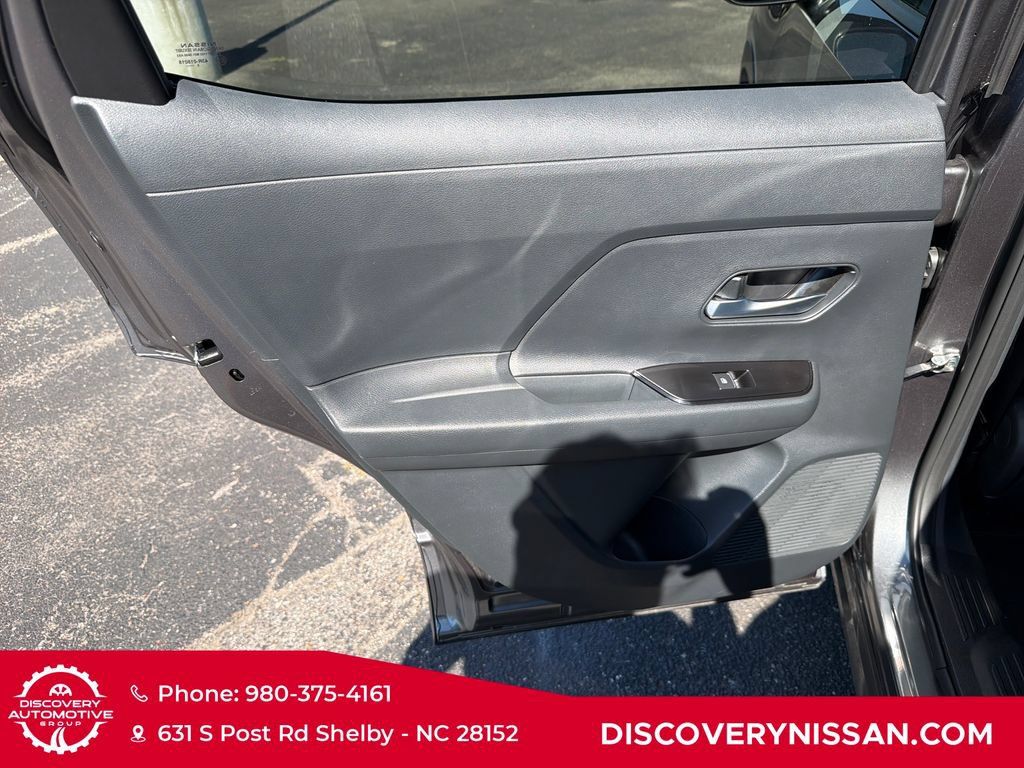 Certified 2026 Nissan Kicks SR w/ Cold Weather Package FWD image 27