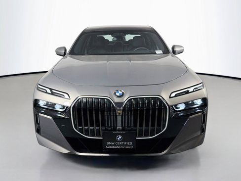 Used 2024 BMW 760i xDrive AWD/4WD image 2