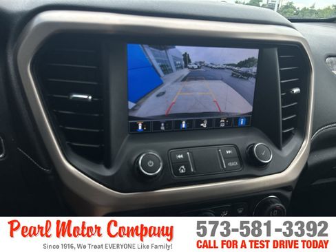 Certified 2022 GMC Acadia Denali w/ Denali Ultimate Package AWD/4WD image 16