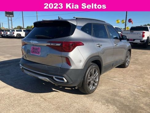 Used 2023 Kia Seltos S w/ Navigation Package image 7