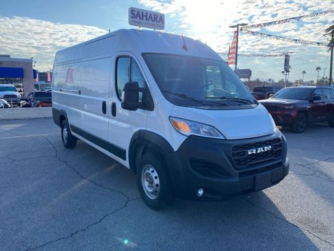 Used 2023 RAM ProMaster 3500 w/ Driver Convenience Group image 3