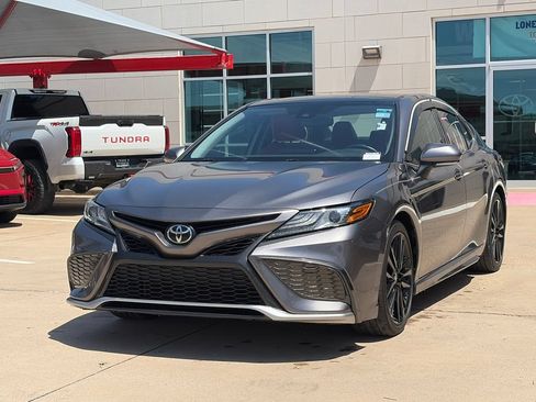 Used 2021 Toyota Camry XSE FWD image 4