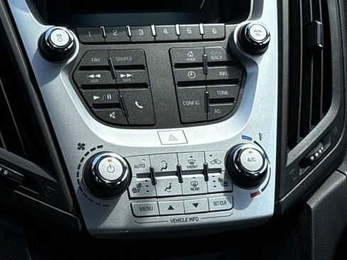 Used 2016 Chevrolet Equinox LT w/ Convenience Package image 21