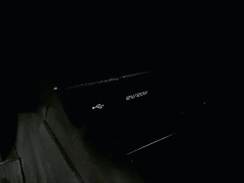 Used 2023 Toyota Camry SE image 31