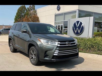 Used 2019 Toyota Highlander LE