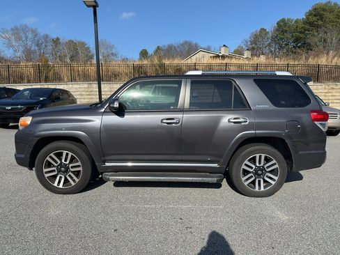 Used 2013 Toyota 4Runner Limited image 8