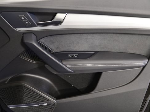 Certified 2024 Audi Q5 e Premium Plus w/ Premium Plus Package image 12