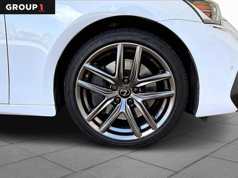 Used 2020 Lexus IS 350 F Sport w/ F Sport Package RWD image 11