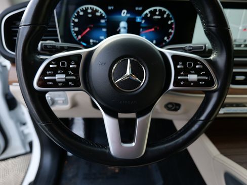 Used 2021 Mercedes-Benz GLE 350 4MATIC w/ AMG Line Exterior image 20