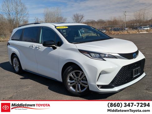 Certified 2023 Toyota Sienna XSE w/ XSE Plus Package image 1