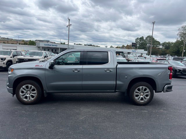 Used 2024 Chevrolet Silverado 1500 LTZ w/ Z71 Off-Road Package AWD/4WD image 17