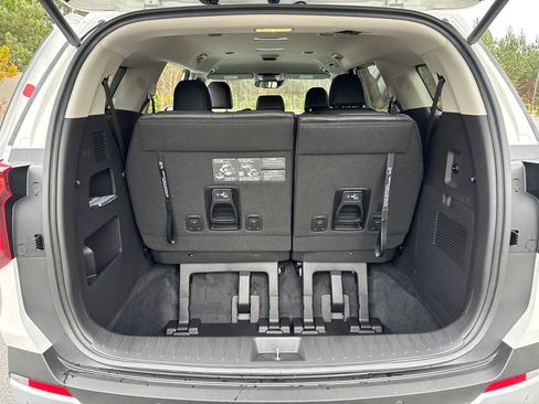 New 2026 Kia Carnival EX image 18