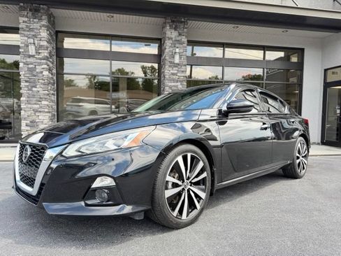 Used 2019 Nissan Altima 2.5 Platinum AWD/4WD image 6