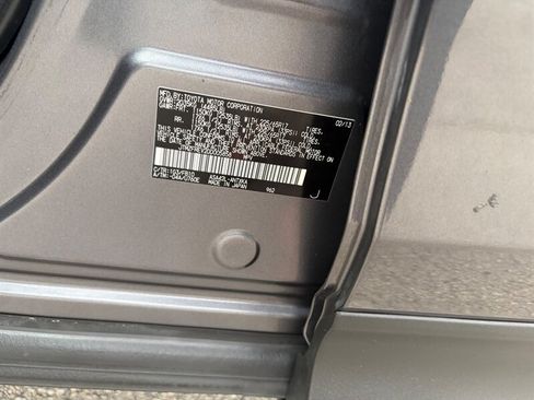 Used 2013 Toyota RAV4 LE FWD image 30