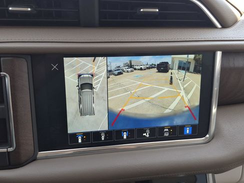 Used 2022 GMC Yukon Denali w/ Denali Ultimate Package AWD/4WD image 37