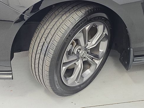 Certified 2024 Honda Accord EX image 28
