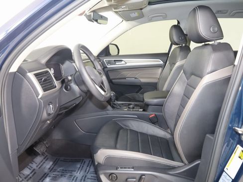 Used 2021 Volkswagen Atlas SEL Premium image 12