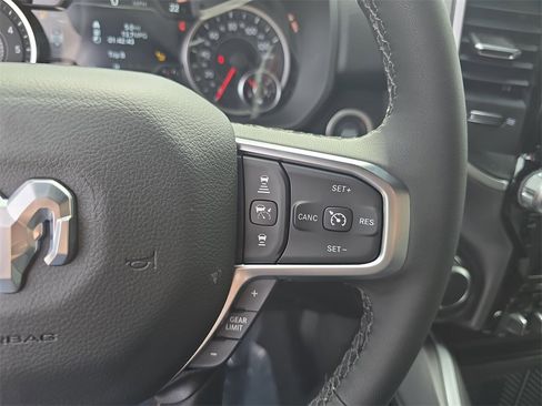 New 2026 RAM 1500 4x4 Crew Cab image 18