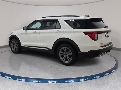 Certified 2025 Ford Explorer Active w/ Active Comfort Package AWD/4WD image 8