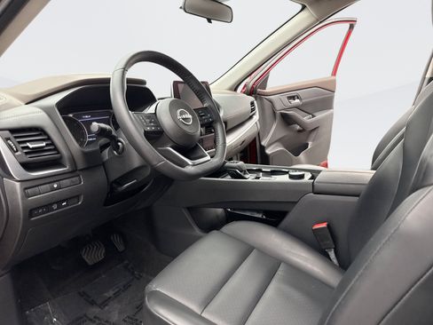 Used 2023 Nissan Rogue SV w/ SV Premium B Package AWD/4WD image 10