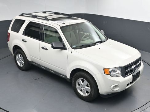 Used 2012 Ford Escape XLT FWD image 30