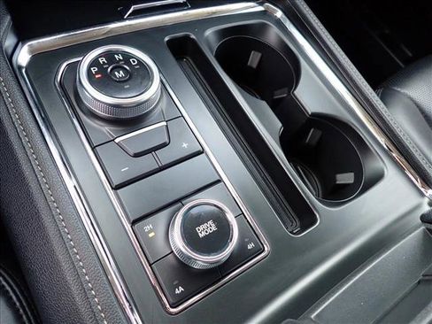 Used 2023 Ford Expedition XLT image 20