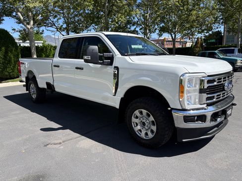 Used 2023 Ford F350 XLT w/ FX4 Off-Road Package AWD/4WD image 6