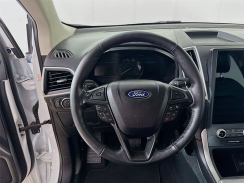 Used 2022 Ford Edge SEL AWD/4WD image 18
